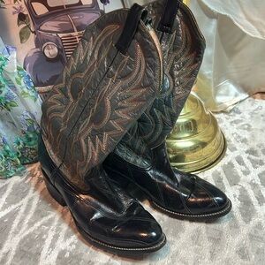 Wowzer!! Vintage, black eel and gray leather cowboy boots